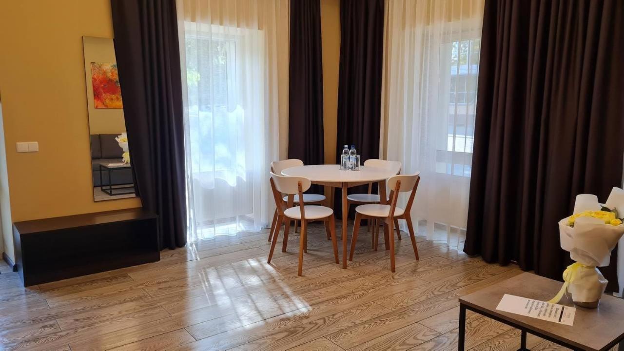 Hotel Atmosphere Poltava Luaran gambar