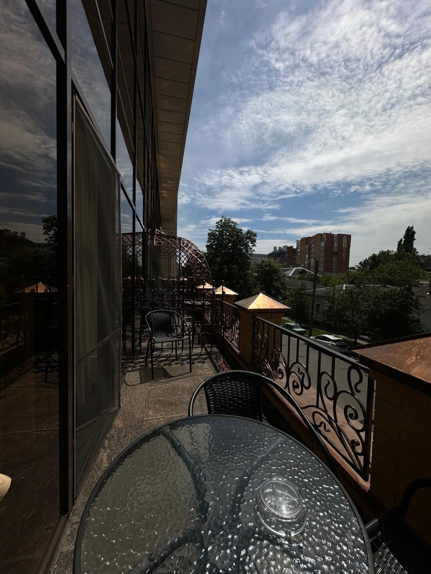 Hotel Atmosphere Poltava Luaran gambar